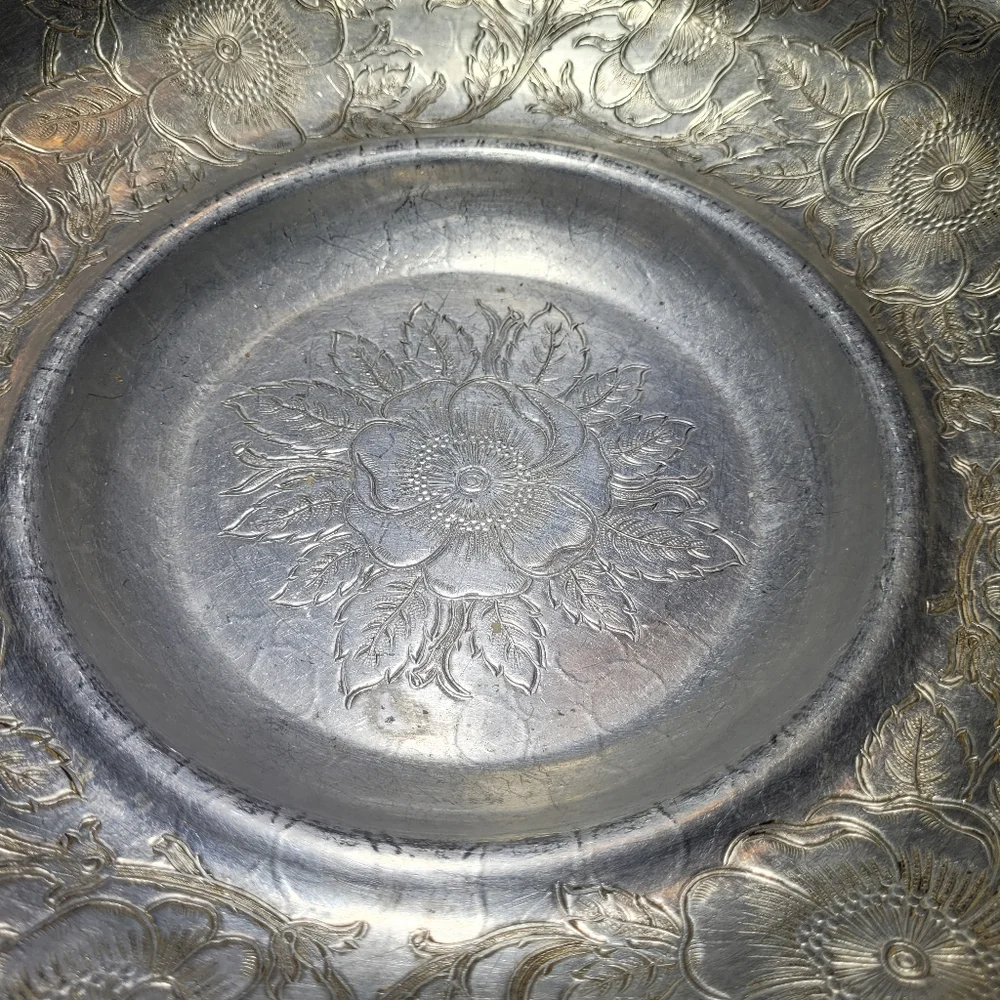 Vintage WILSON SPECIALTIES Hand-wrought Aluminum  Floral Serving  Bowl USA 12‎